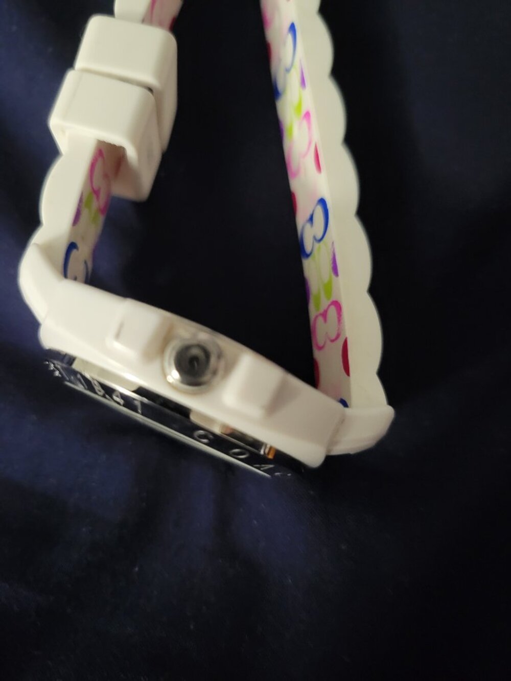 🥀Coach ⚘️ white Women’s Silicone Link 🥀 Watch - Picture 5 of 5